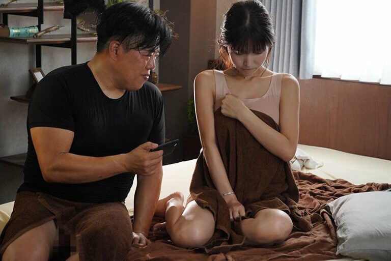 su-sung-suong-tuyet-voi-ngai-ngung-cua-co-vo-tre-khi-lan-dau-di-massage-kich-duc